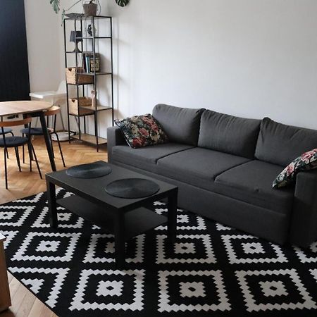 Ohmyhome - Plac Pieciu Rogow - Centrum Warszawa Zewnętrze zdjęcie