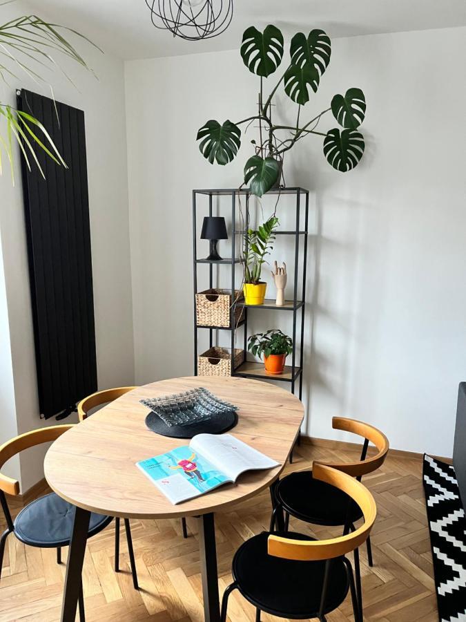 Ohmyhome - Plac Pieciu Rogow - Centrum Warszawa Zewnętrze zdjęcie