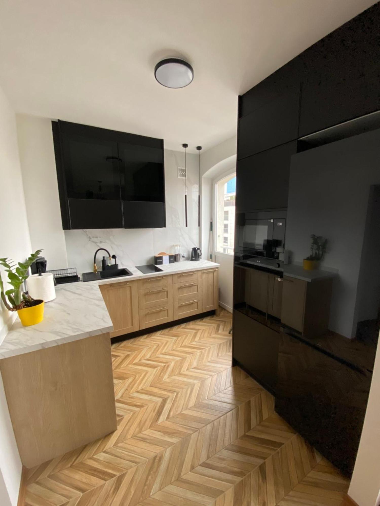 Ohmyhome - Plac Pieciu Rogow - Centrum Warszawa Zewnętrze zdjęcie