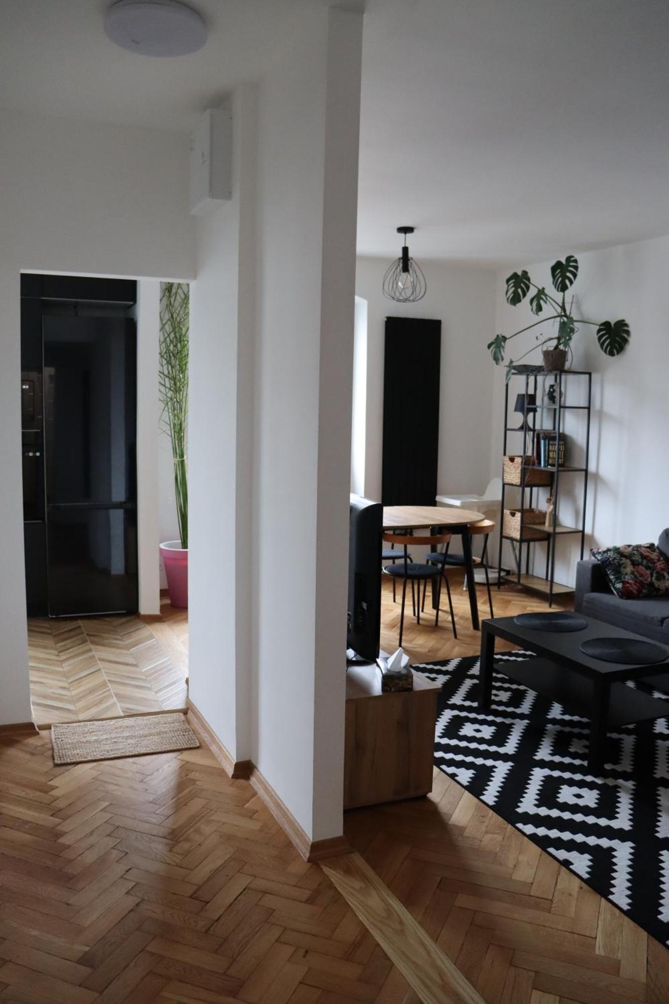 Ohmyhome - Plac Pieciu Rogow - Centrum Warszawa Zewnętrze zdjęcie